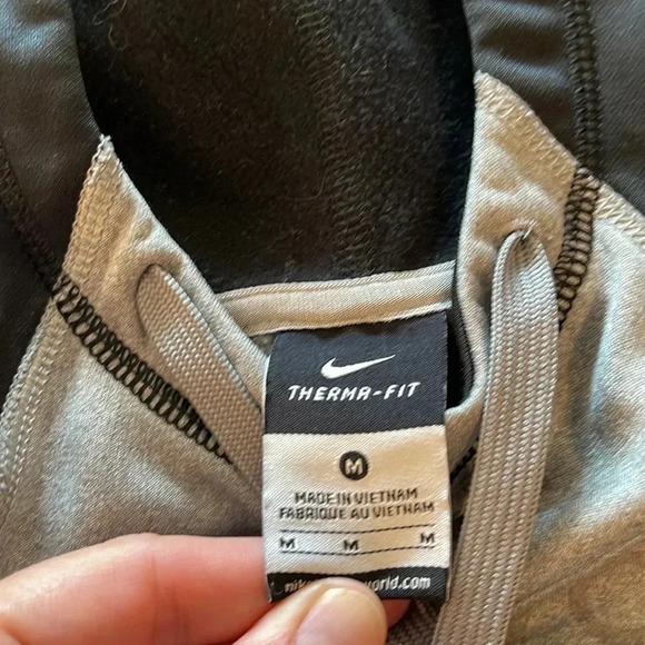 Nike University of Oregon Ducks  Pullover Hoodie Sweatshirt women’s medium EUC - Picture 3 of 4